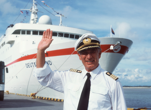 Siegfried Rauch als "Traumschiff"-Kapitän Paulsen. Bild: Sender