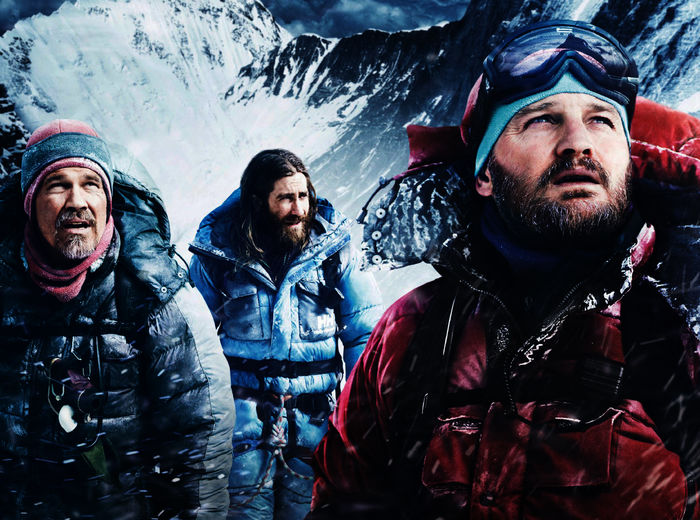 Beck Weathers (Josh Brolin), Scott Fischer (Jake Gyllenhaal) und Rob Hall (Jason Clarke) und die anderen Expeditions-Teilnehmer wagen den Versuch, den Gipfel des höchsten Berges der Erde zu erreichen.  Bild: Sender / MG RTL D / Universal Pictures